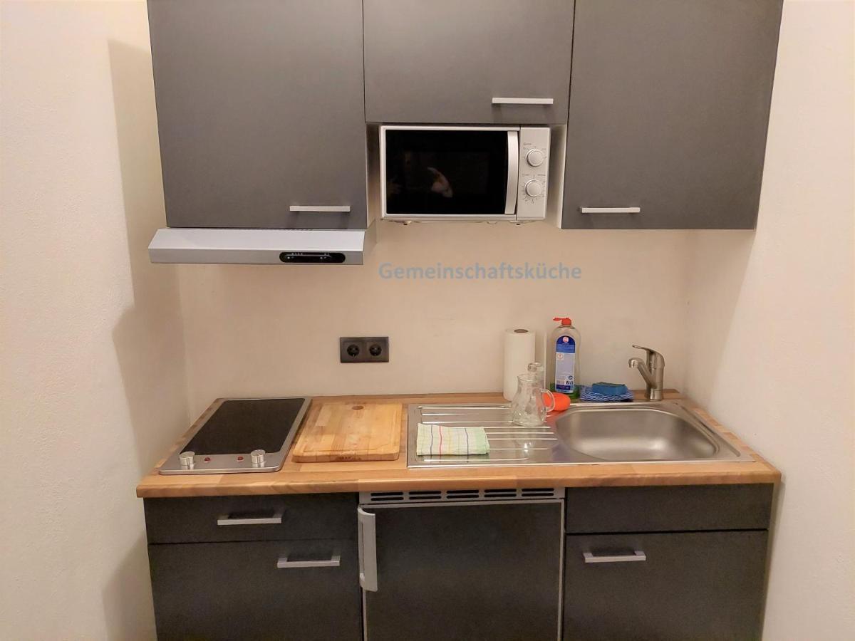 3 Raben - Leoben - Zimmer Fuer Geschaeftsreisende, Urlauber, Monteure Und Handwerker, Polski Pensjonat Austria Exterior photo