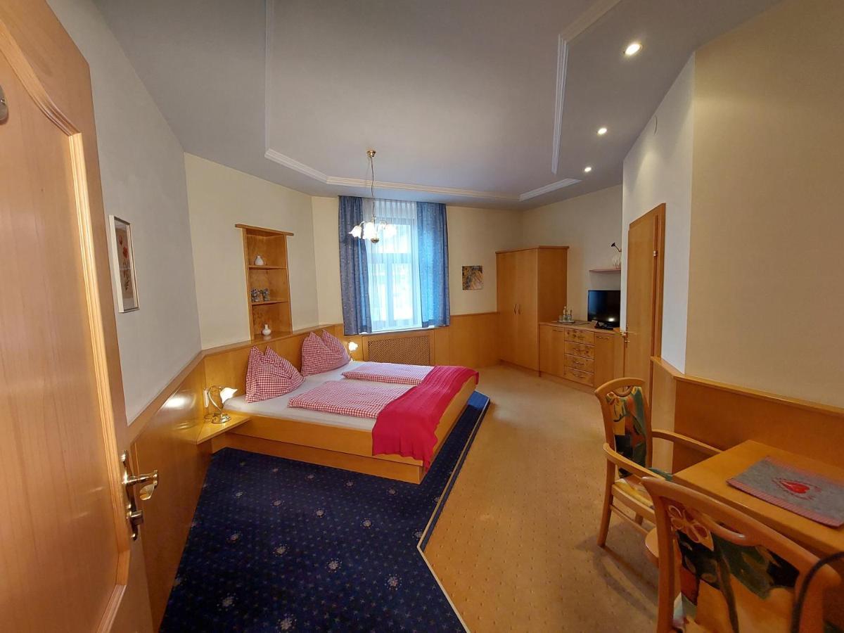 3 Raben - Leoben - Zimmer Fuer Geschaeftsreisende, Urlauber, Monteure Und Handwerker, Polski Pensjonat Austria Exterior photo